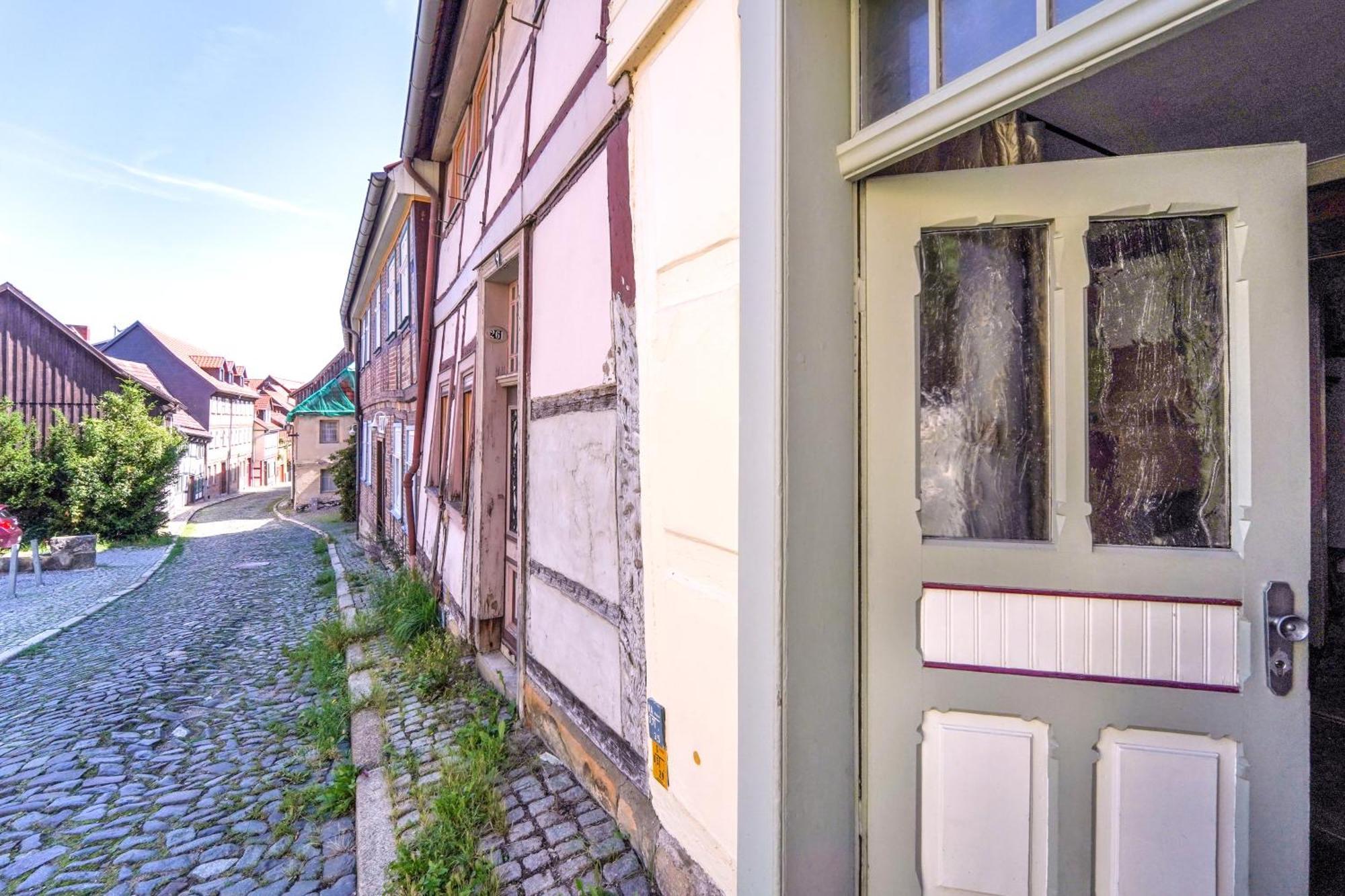 Villa Kleinstes Haus von Blankenburg Urlaub in einem einzigartigen Baudenkmal Exterior foto